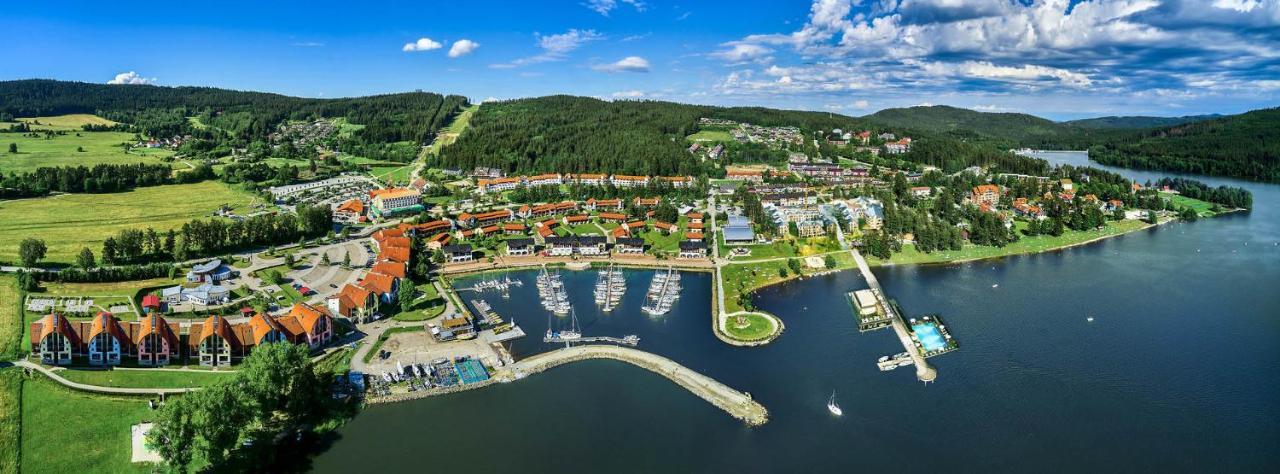 Lipno Port Apartment C304 - Lipno Home Lipno nad Vltavou Dış mekan fotoğraf